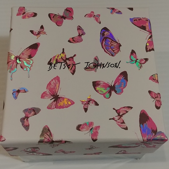 NWT Betsey Johnson Butterfly Necklace and Stud Earrings Set - Picture 9 of 9